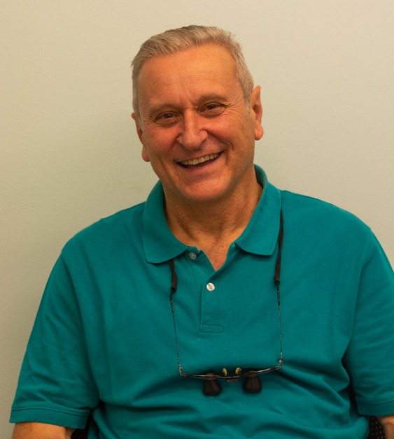 Enrique García Cordera, odontólogo de la clínica